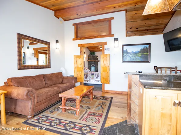 326 Golf Course Ln #3, Afton, WY 83110