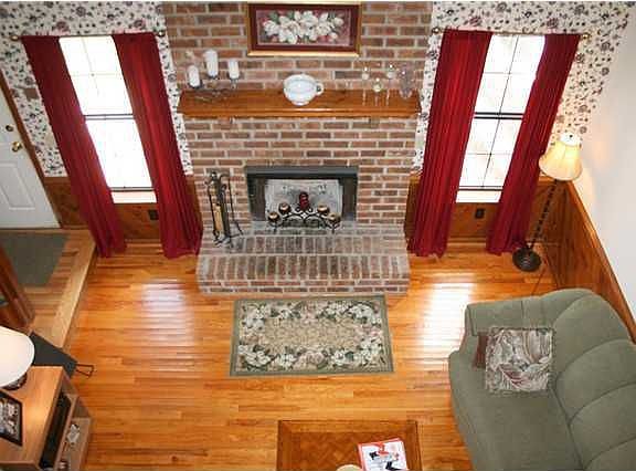 4th image of 651 Semaht St