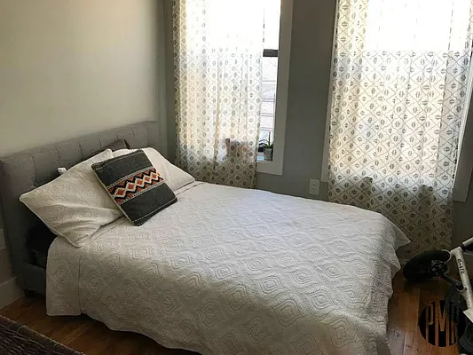 Rented by Premier Metro Realty Corp | media 35