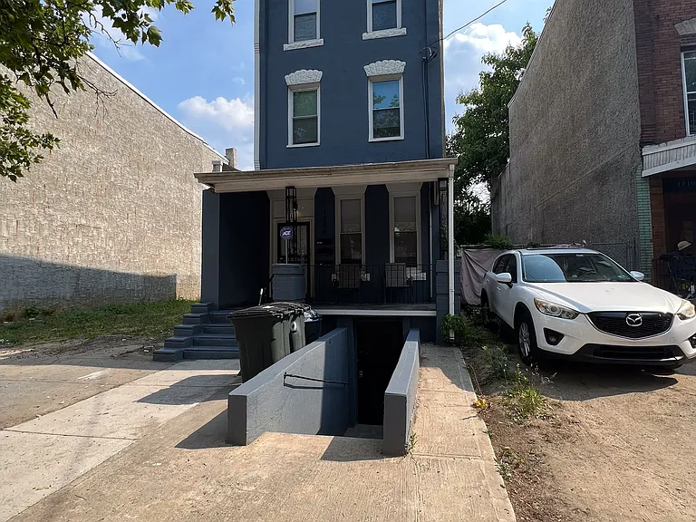 1706 W Allegheny Ave #1 — Photo 1
