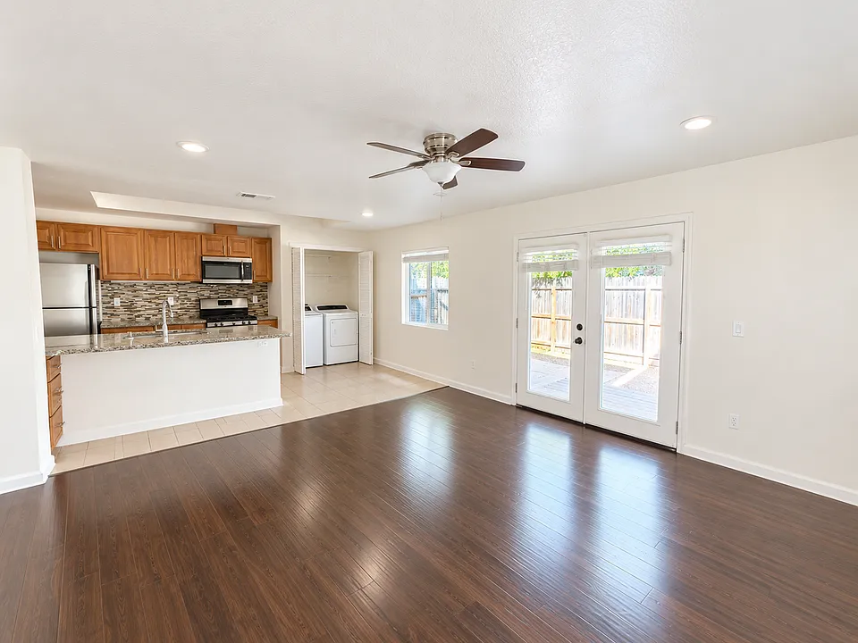 2441 Sierra Blvd #2449