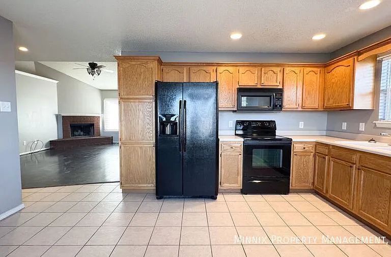 10604 Boston Ave — Photo 10