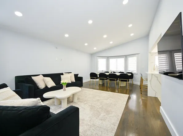 320 Whitman Drive image 9 of 27