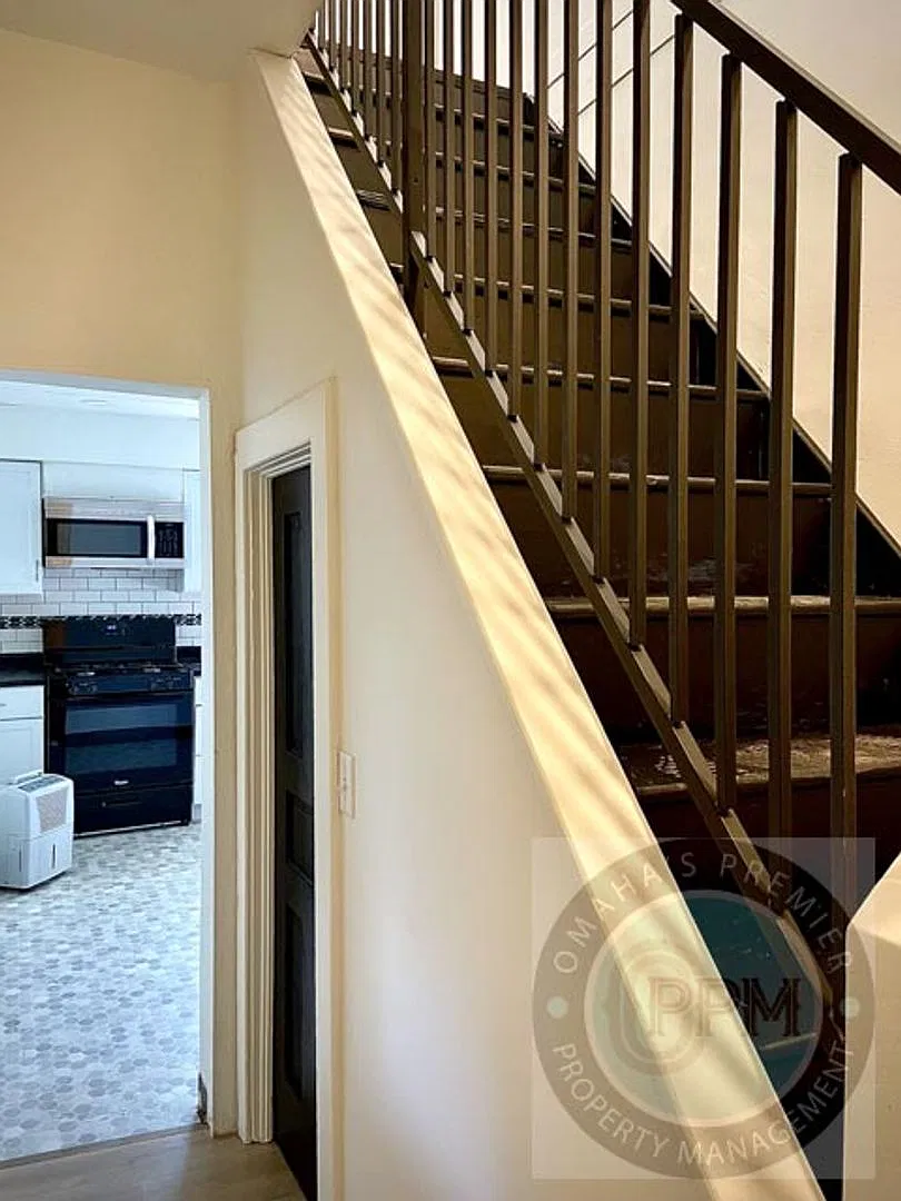 3 bedroom / 1.5 bathroom House | Little Bohemia — Photo 3