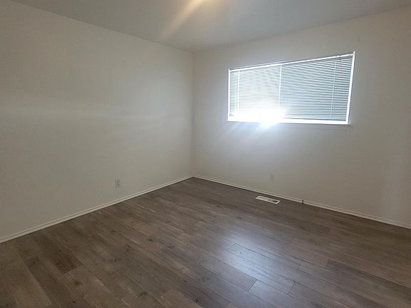 4th image of 501 Adrienne Dr