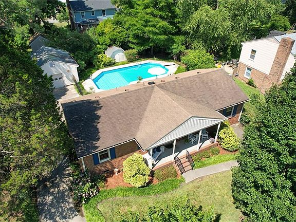 2nd image of 4020 Forresthills Dr