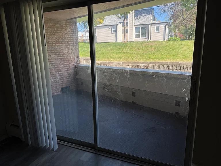 329 Geneva Ave N #101 — Photo 7