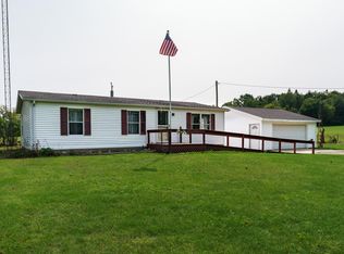 44601 46th Ave, Paw Paw, MI 49079