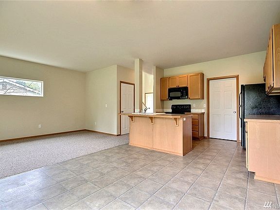 4th image of 301 Pike St Se 101 #101