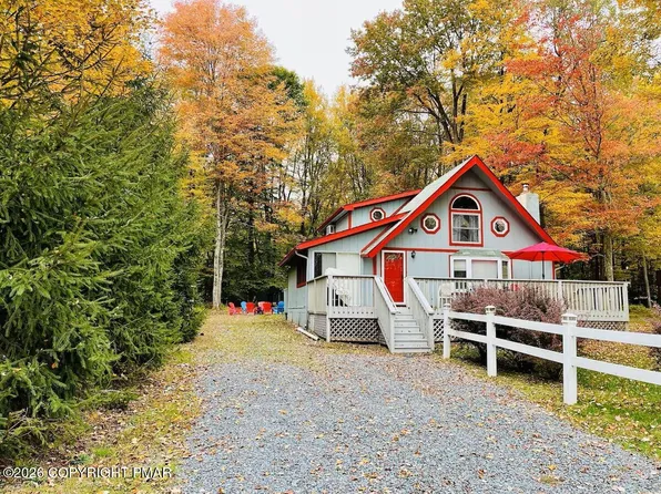 7825 Lake Shore Dr, Pocono Lake, PA 18347