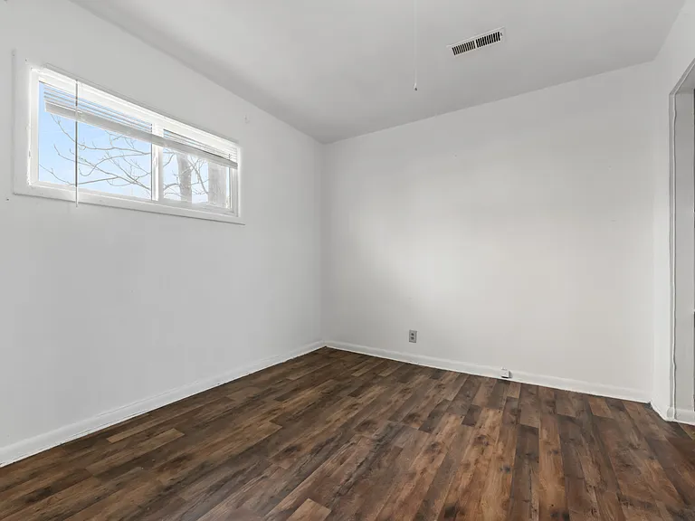 2105 E 5th St #3 — Photo 7