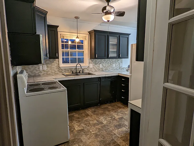 3903 Walnut St — Photo 6