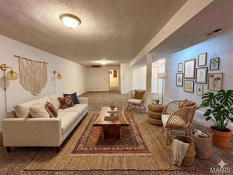621 Jaime Lynn Ct — Photo 32