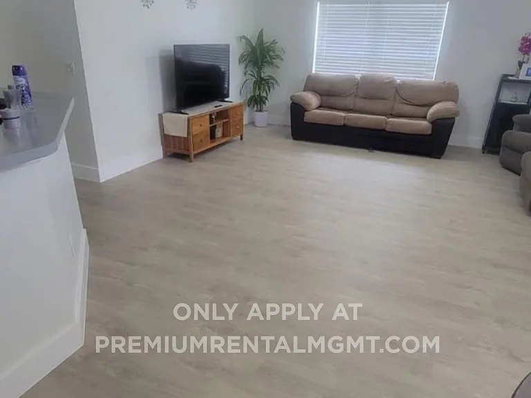 7616 Pine Nest Ct — Photo 2