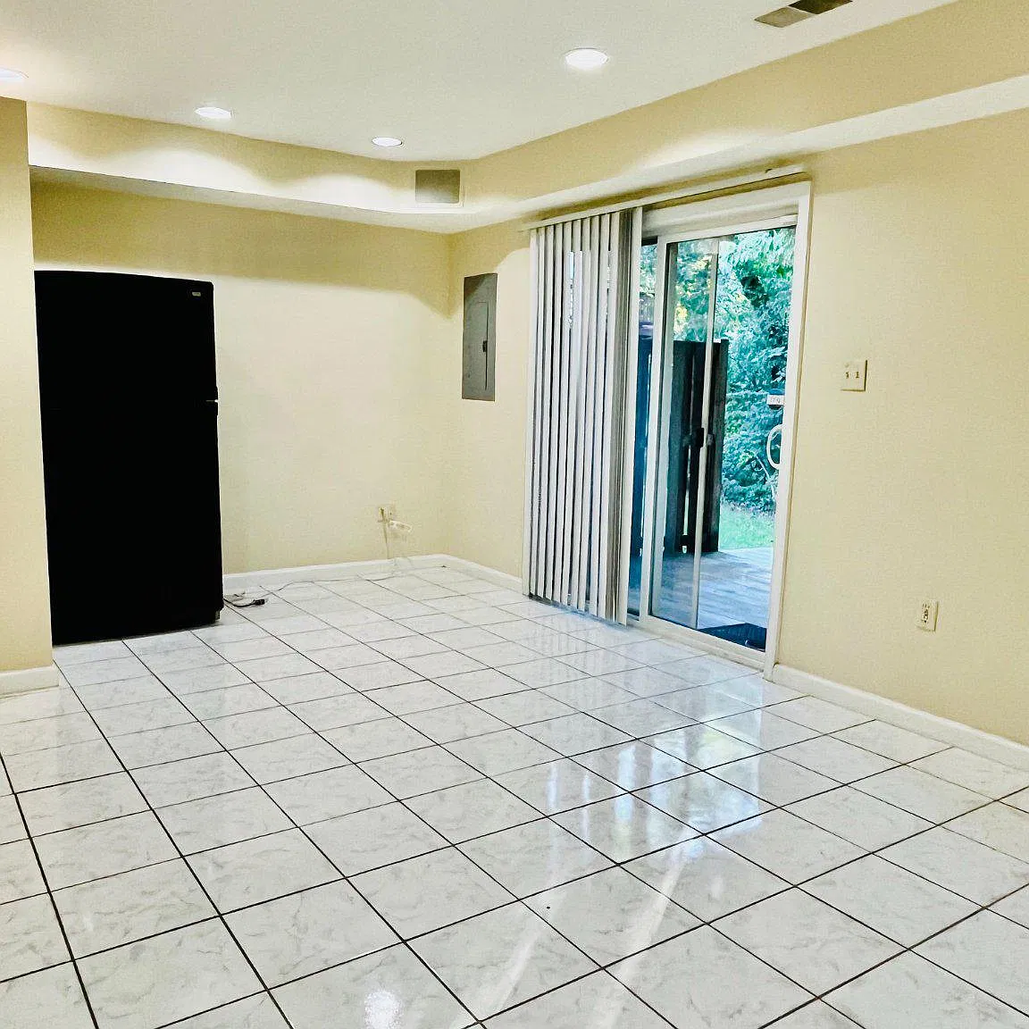 1 bed, 1.0 bath, 792 sqft, $1,300 — Photo 2