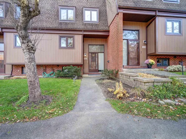 46 Hanover Ct, Halifax, NS B3M 3K6