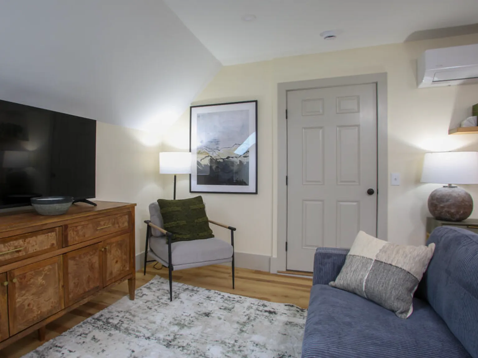 2 bed, $3,250 — Photo 3