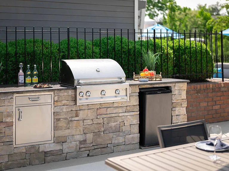 Outdoor grill station and chef's kitchen