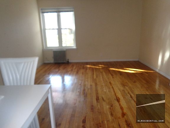 3rd image of 171-6 28th Ave #U7