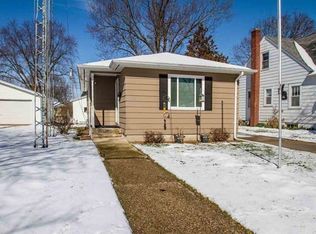 915 Eisenhower Ave, Janesville, WI