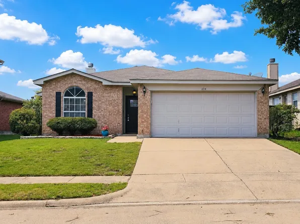 604 Bluejay Dr, Saginaw, TX 76131