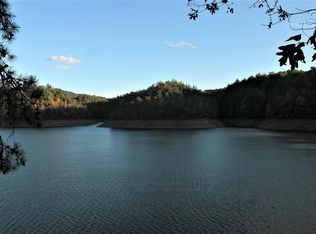 Lake's Way, Bryson City, NC 28713