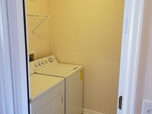 4th image of 3261 S Waco Ct Unit E