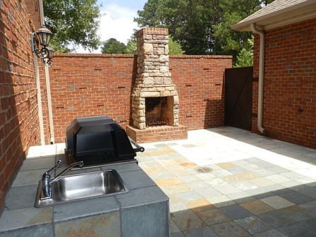 Outdoor Courtyard with fireplace