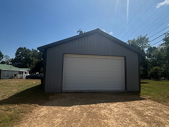 2nd image of 2026 Laura Dr