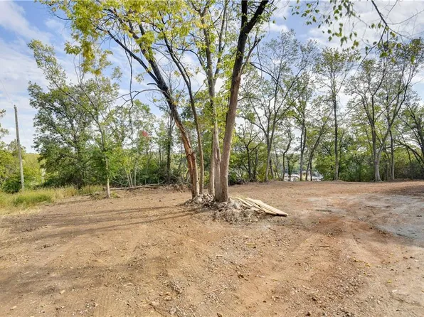 609 & 605 Douglas Ave, Kansas City, KS 66103