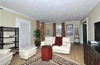 4th image of 6527 Jefferson St