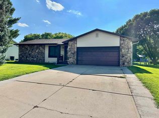 4718 E Ave, Kearney, NE 68847