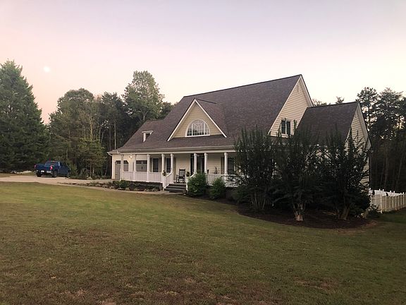 3rd image of 210 Featherwood Dr