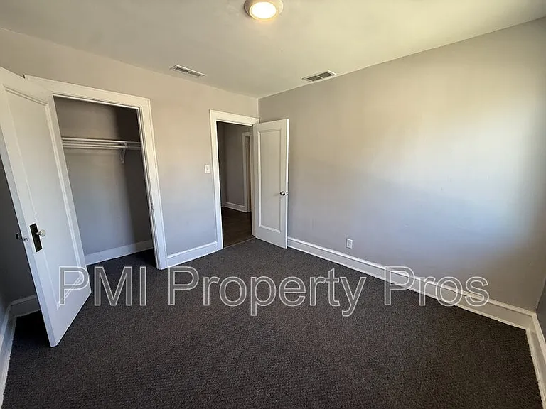 4043 N 24th Pl — Photo 3