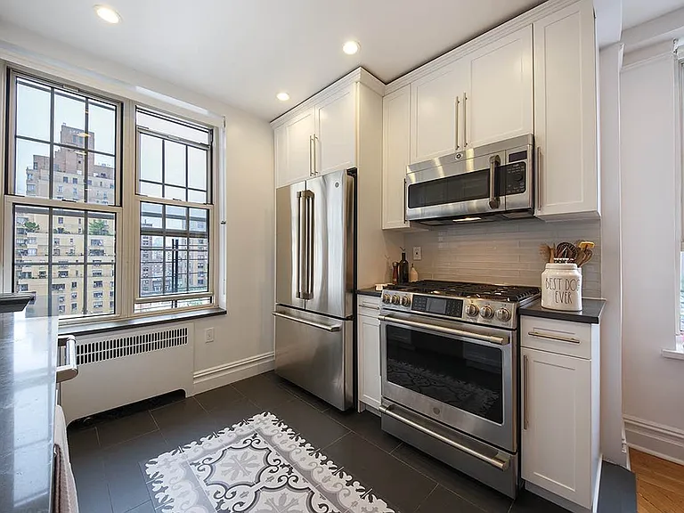 275 Central Park W #11E — Photo 9