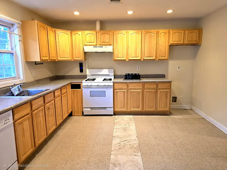 168 N 16th St #168 — Photo 7