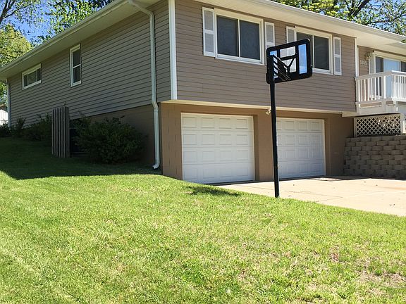 3rd image of 3305 Sunnyside Dr