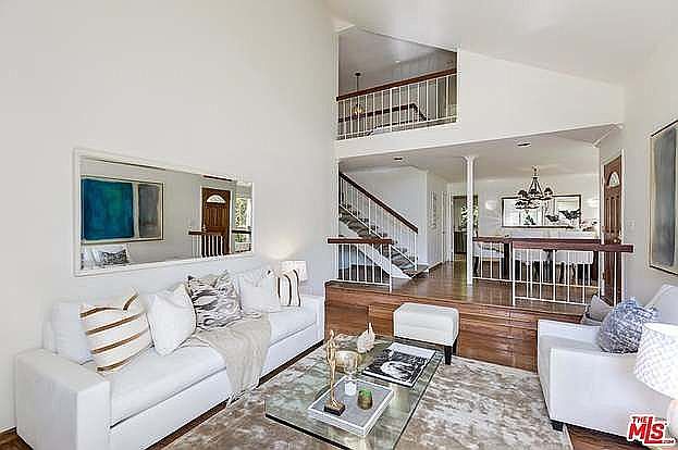 2nd image of 10235 Autumn Leaf Cir #3
