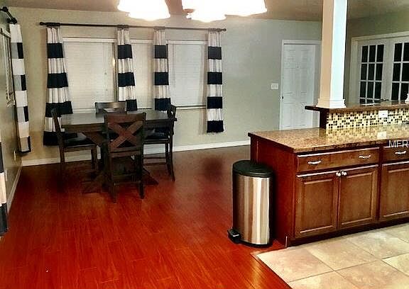 4th image of 990 Crosley Dr