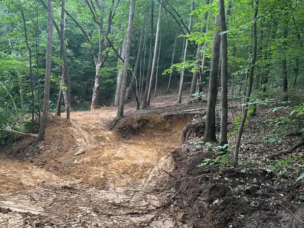 105 Linda Dr, Oak Hill, WV 25901