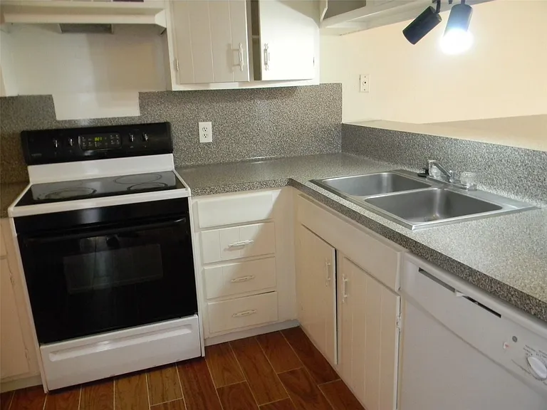 9200 W Bellfort St #48 — Photo 13