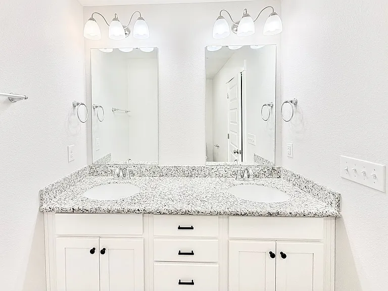 9620 Nature Creek Blvd — Photo 7
