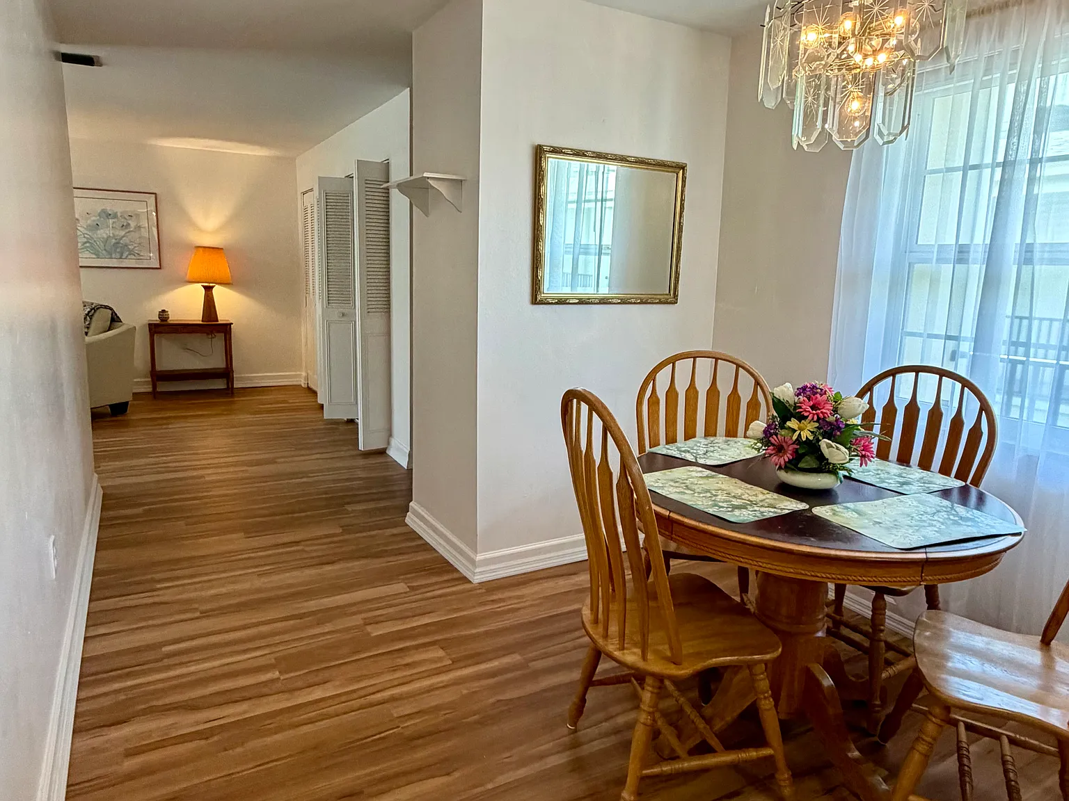 2 bed, 1.5 bath, 930 sqft, $1,950 — Photo 3