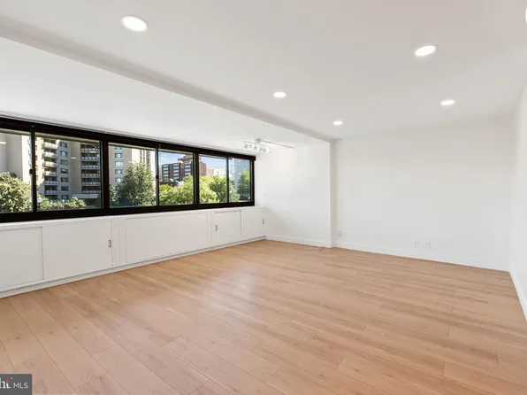 2510 Virginia Ave NW #309, Washington, DC 20037