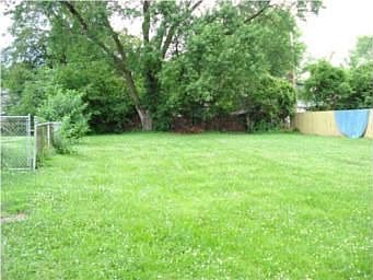 2nd image of 2304 S Cedar Ave