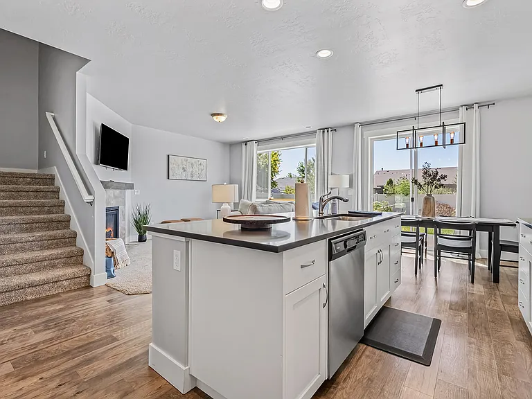 5983 W Los Flores Dr — Photo 34