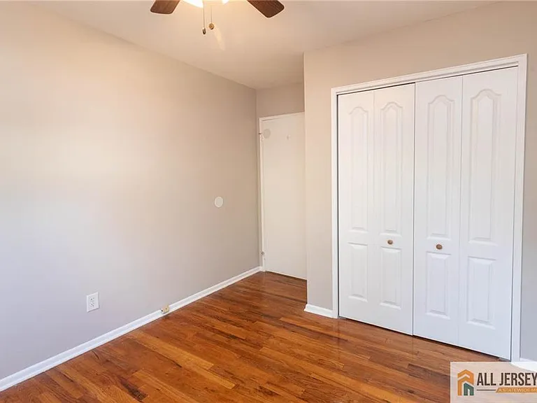 10 Eardley Rd — Photo 19