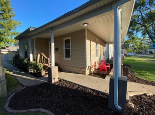 559 10th St SW, Cedar Rapids, IA 52404