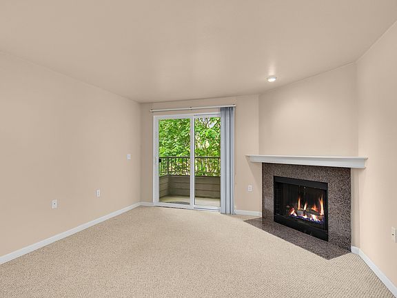 5th image of 732 Kirkland Cir APT D201