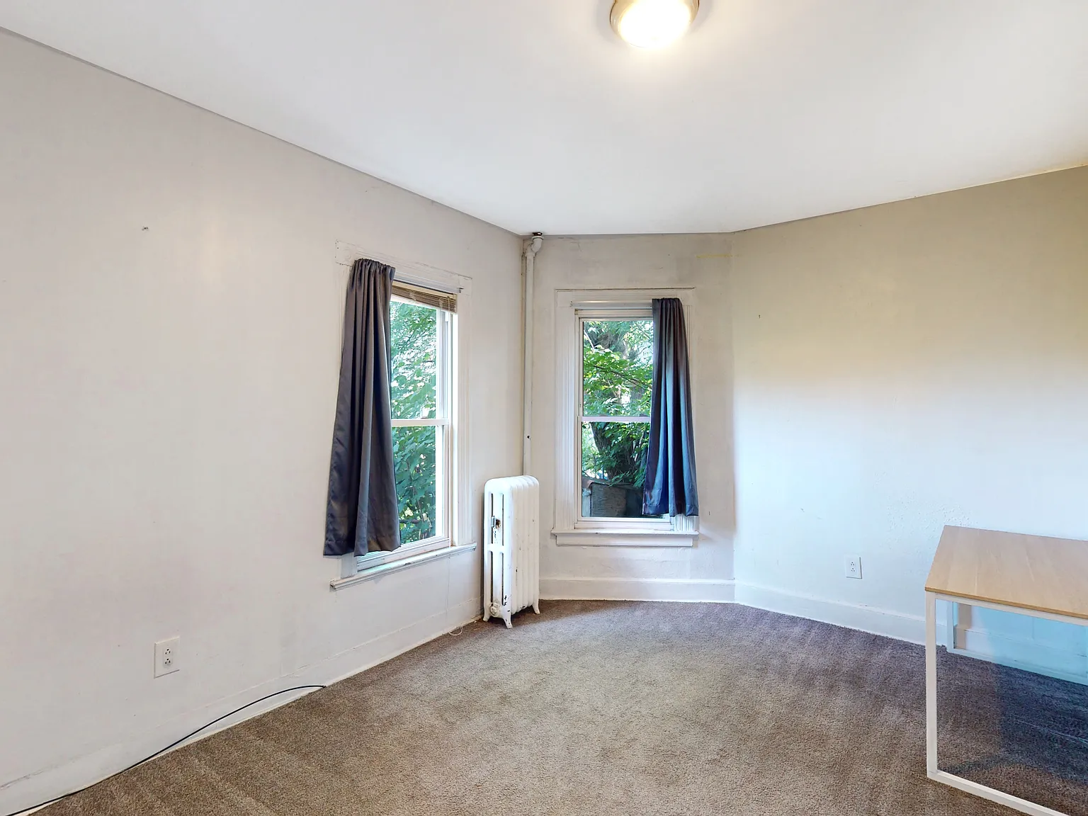 146 Beethoven St — Photo 4